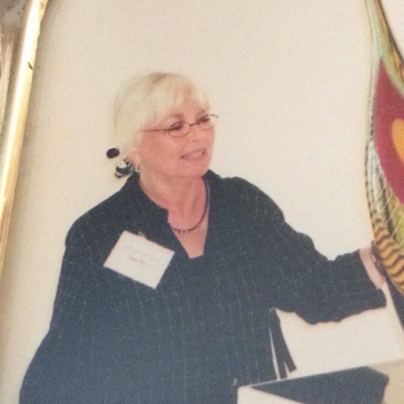 Meet your Posher, Bethany - Picture 3 of 4